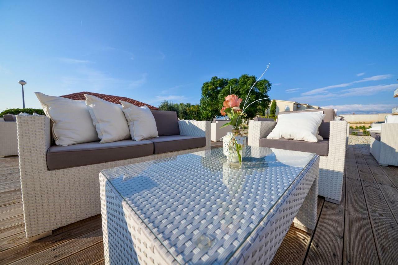 Sunset Deluxe Apartment *