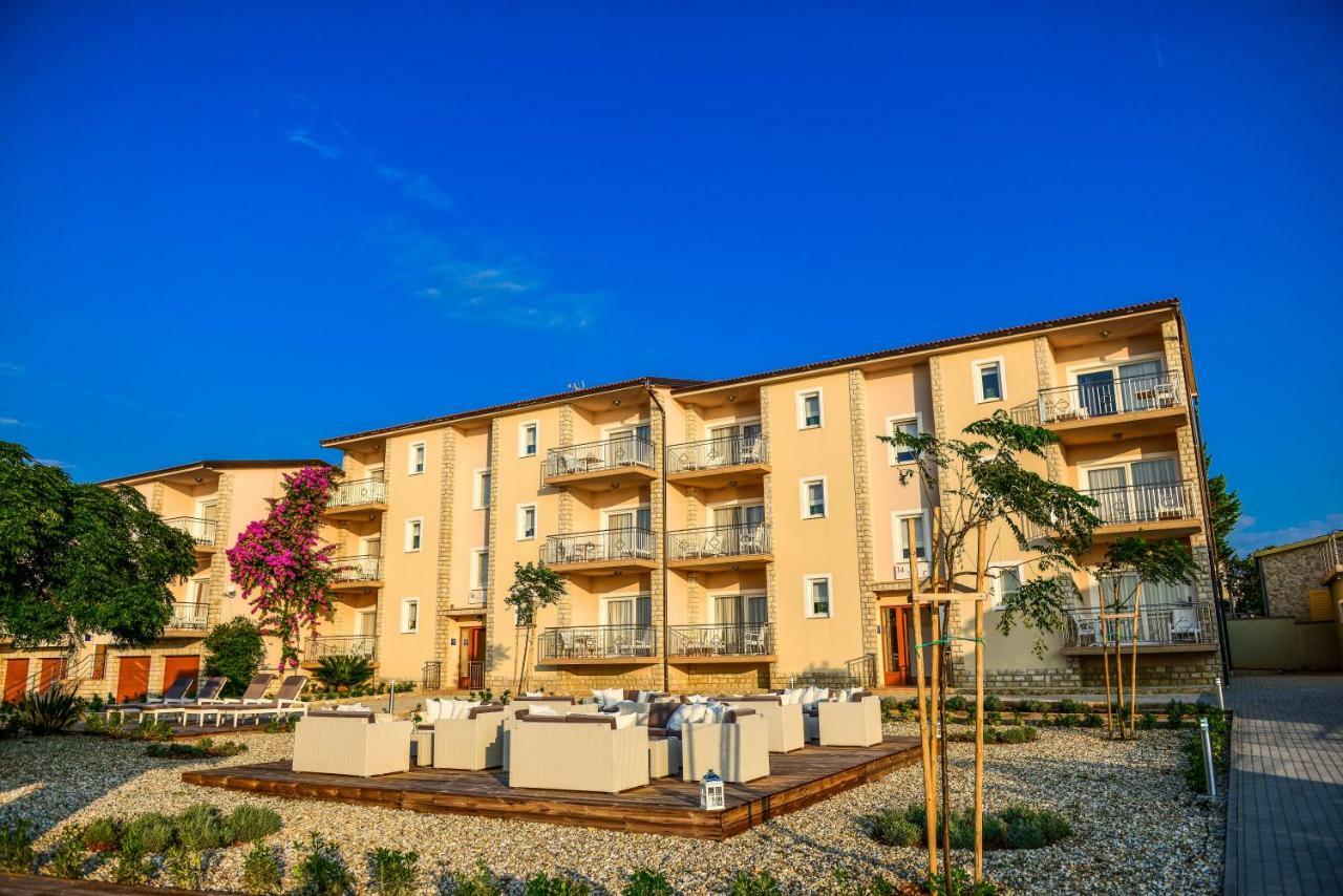 Sunset Deluxe Vir