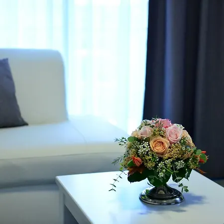 Sunset Deluxe Apartments Vir Room photo