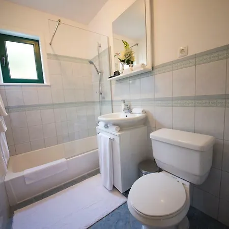Sunset Deluxe Apartments Vir Room photo